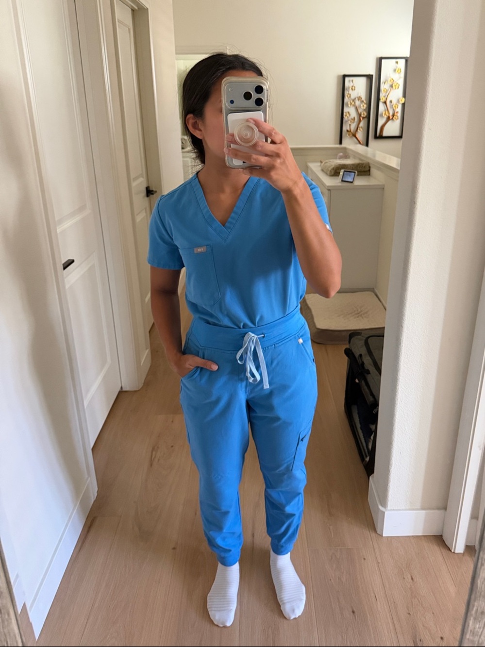 FIGS Women’s 1-Pocket Scrub Top & Jogger Set in Sky Blue